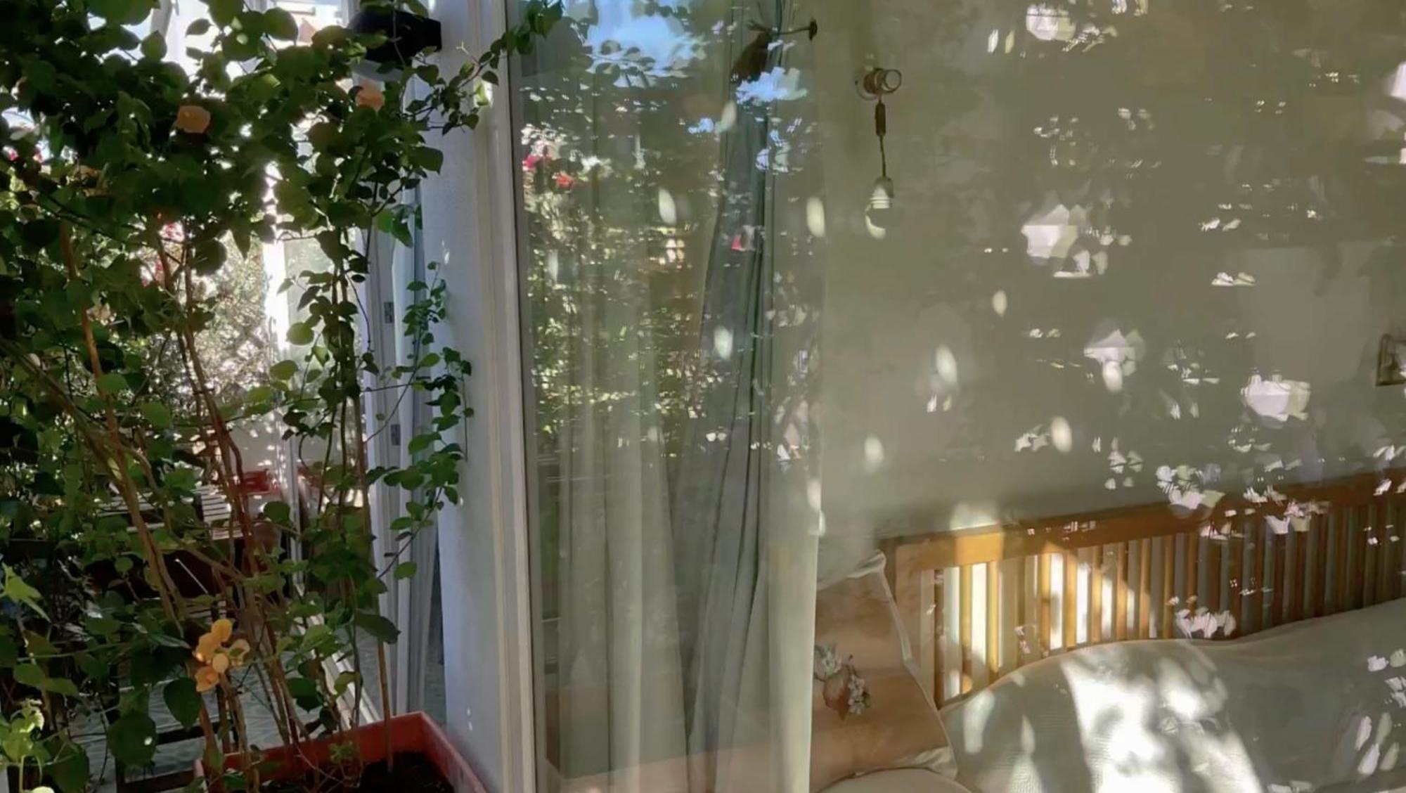 Acomodação com café da manhã  Avec Salle De Bain Privee Et Balcon Vegetal A Lisbonne Amoreiras *