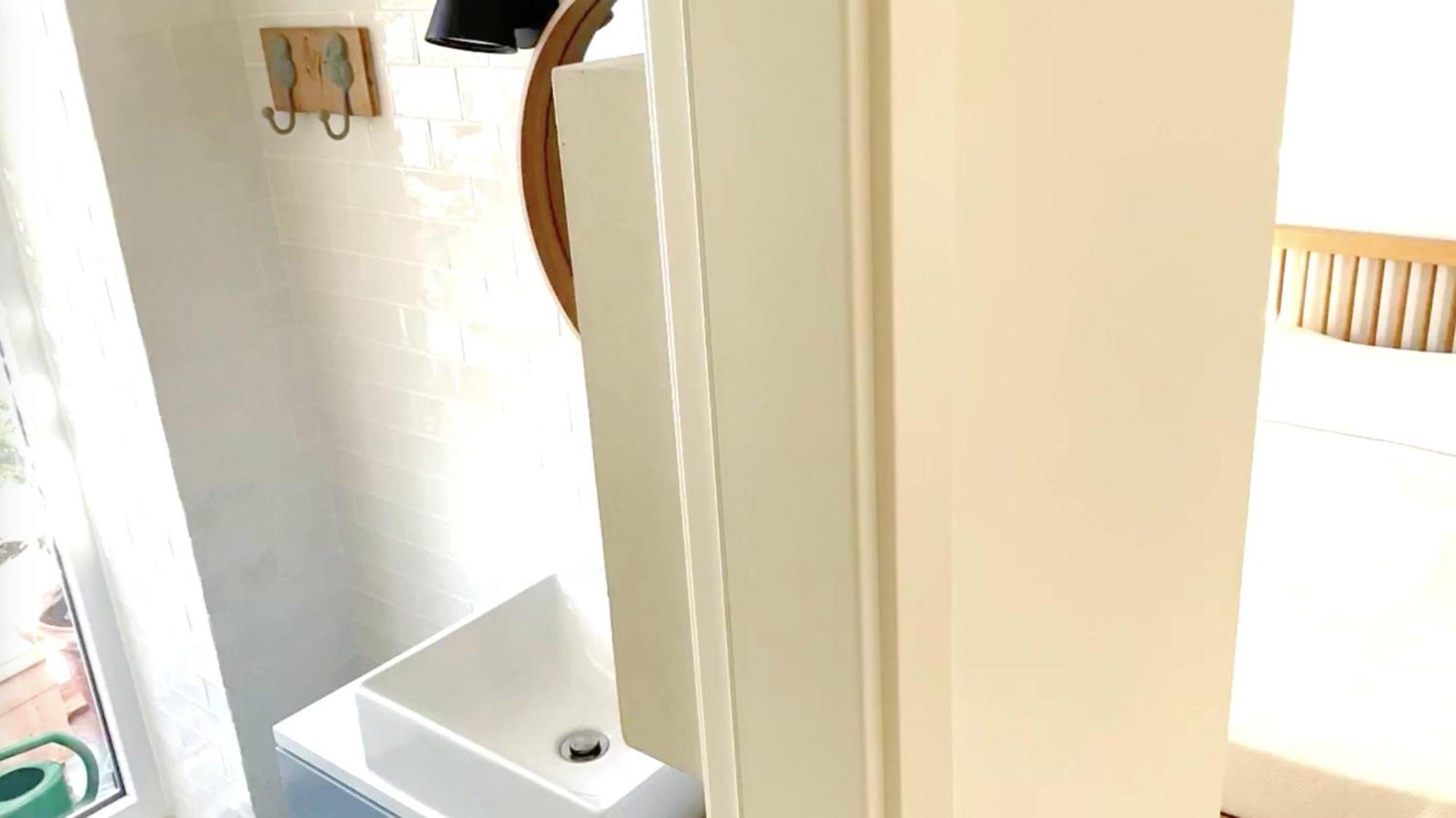 Avec Salle De Bain Privee Et Balcon Vegetal A Lisbonne Amoreiras Acomodação com café da manhã  Lisboa